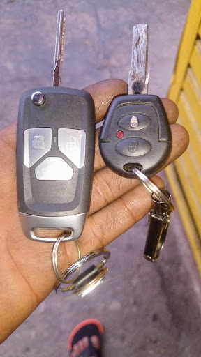 Chaveiro 24 horas Duque de Caxias Residencial e Automotivo Jr Fritz