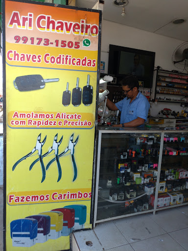 Ari Chaveiro e Carimbos